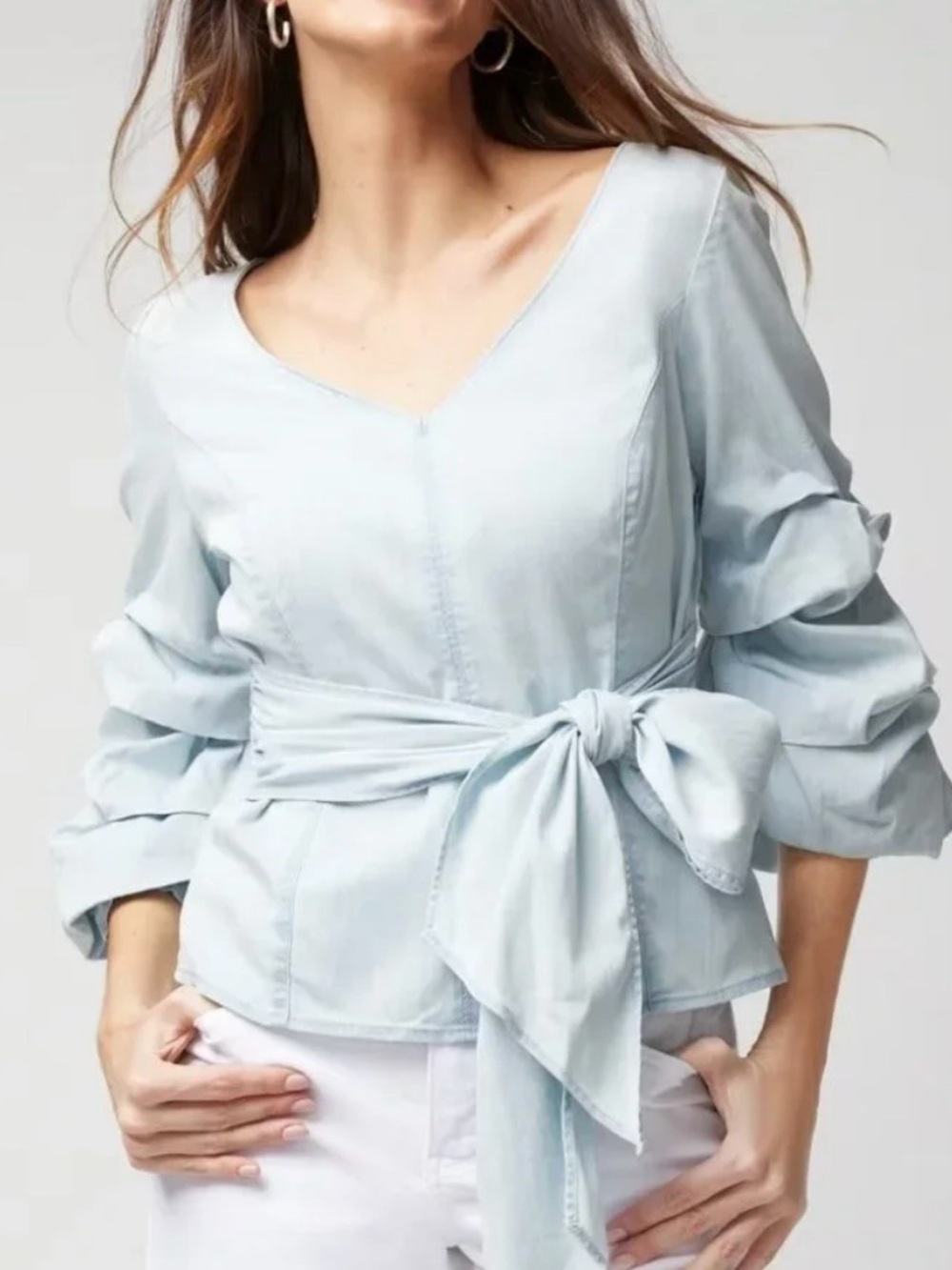 White House Black Market Chambray Drama Sleeve V-neck Blouse Smocked Back Size 0